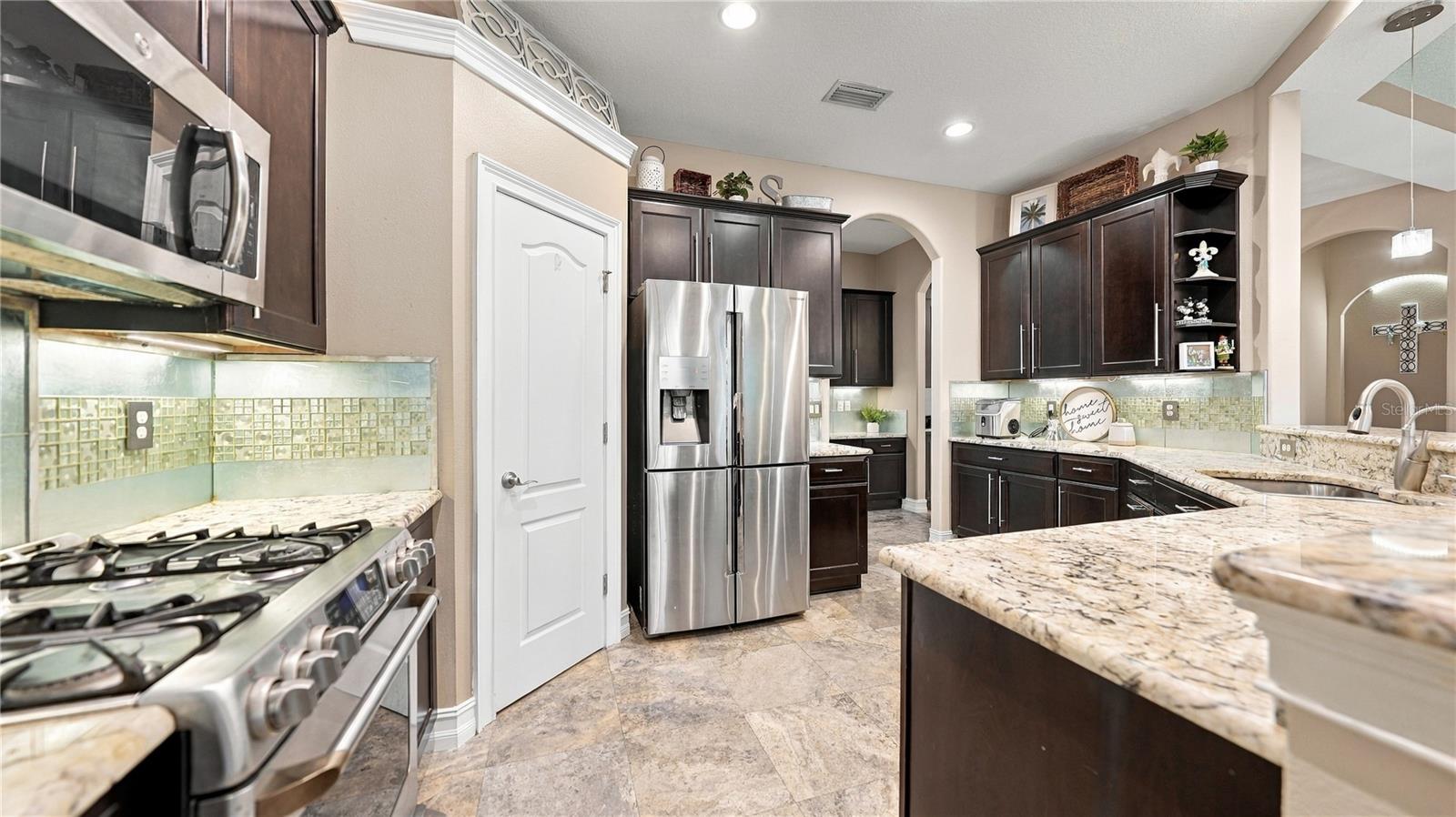 11403 Gramercy Park Ave Property Photo 18