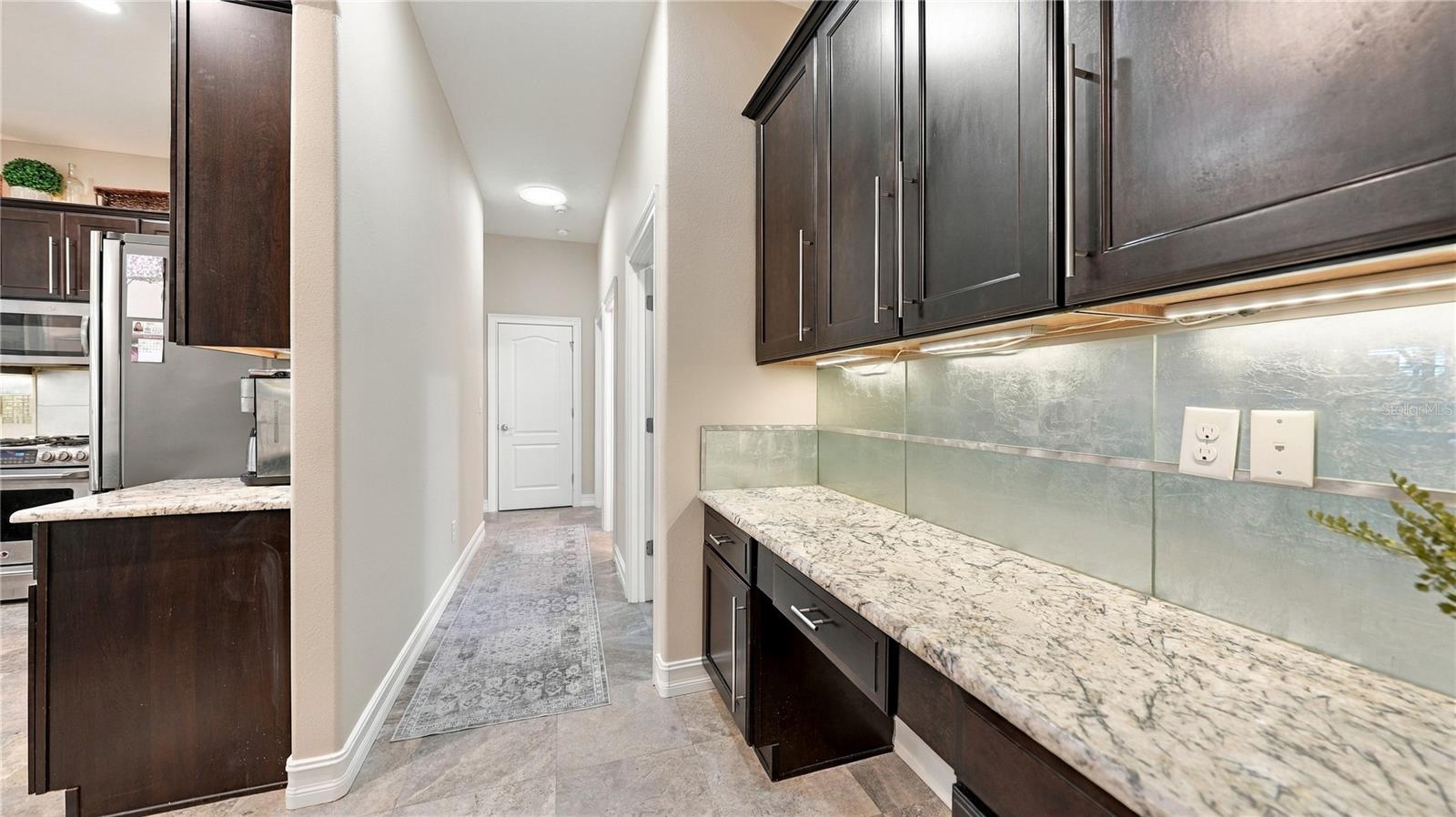 11403 Gramercy Park Ave Property Photo 19