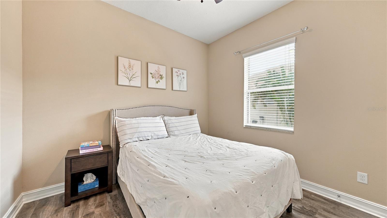 11403 Gramercy Park Ave Property Photo 25