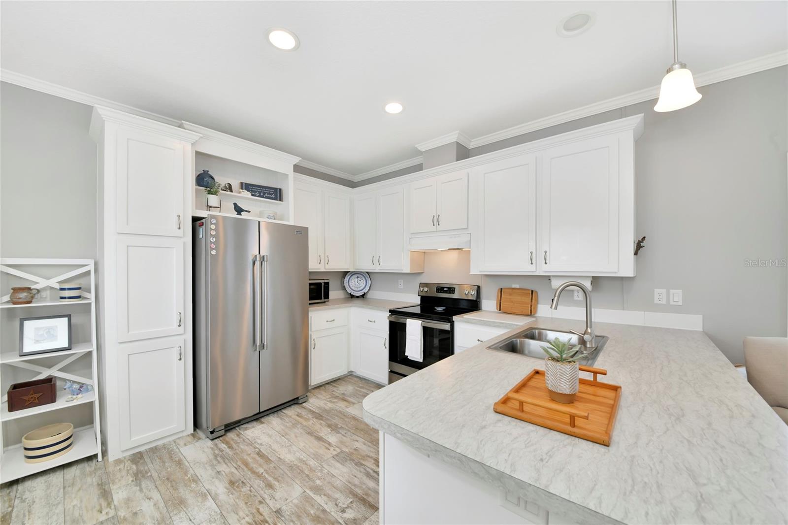 6843 Hikina Dr Property Photo 10