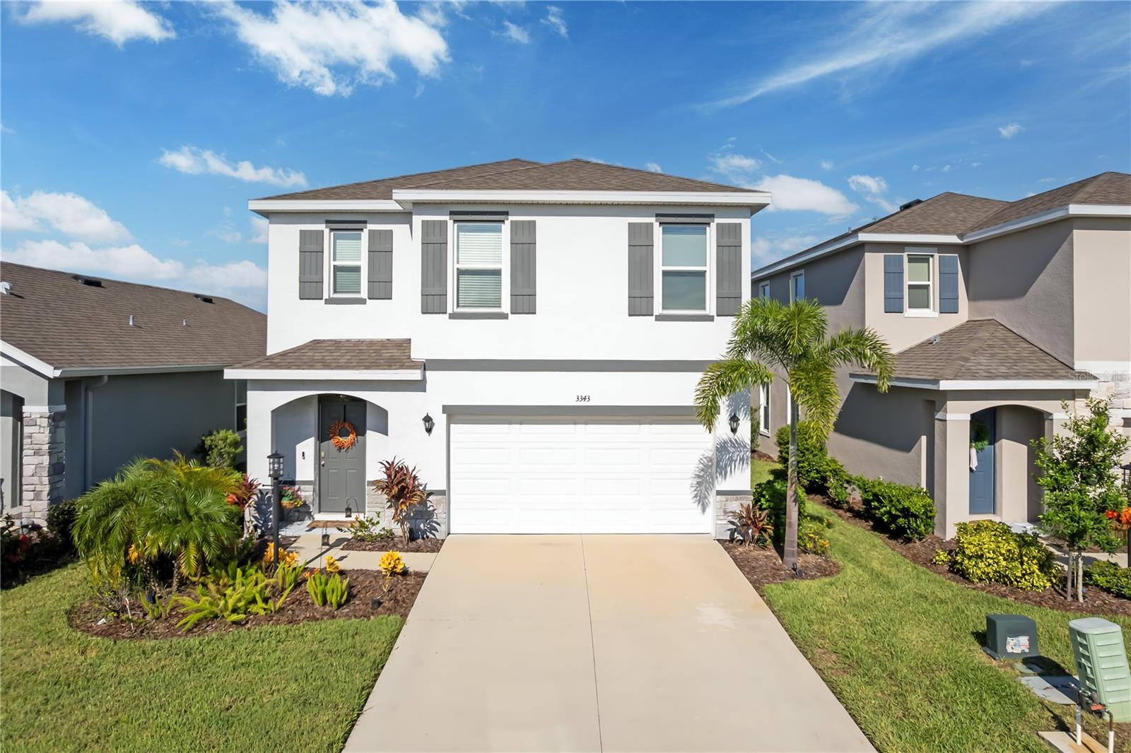3343 Hilltop Cir Property Photo 1