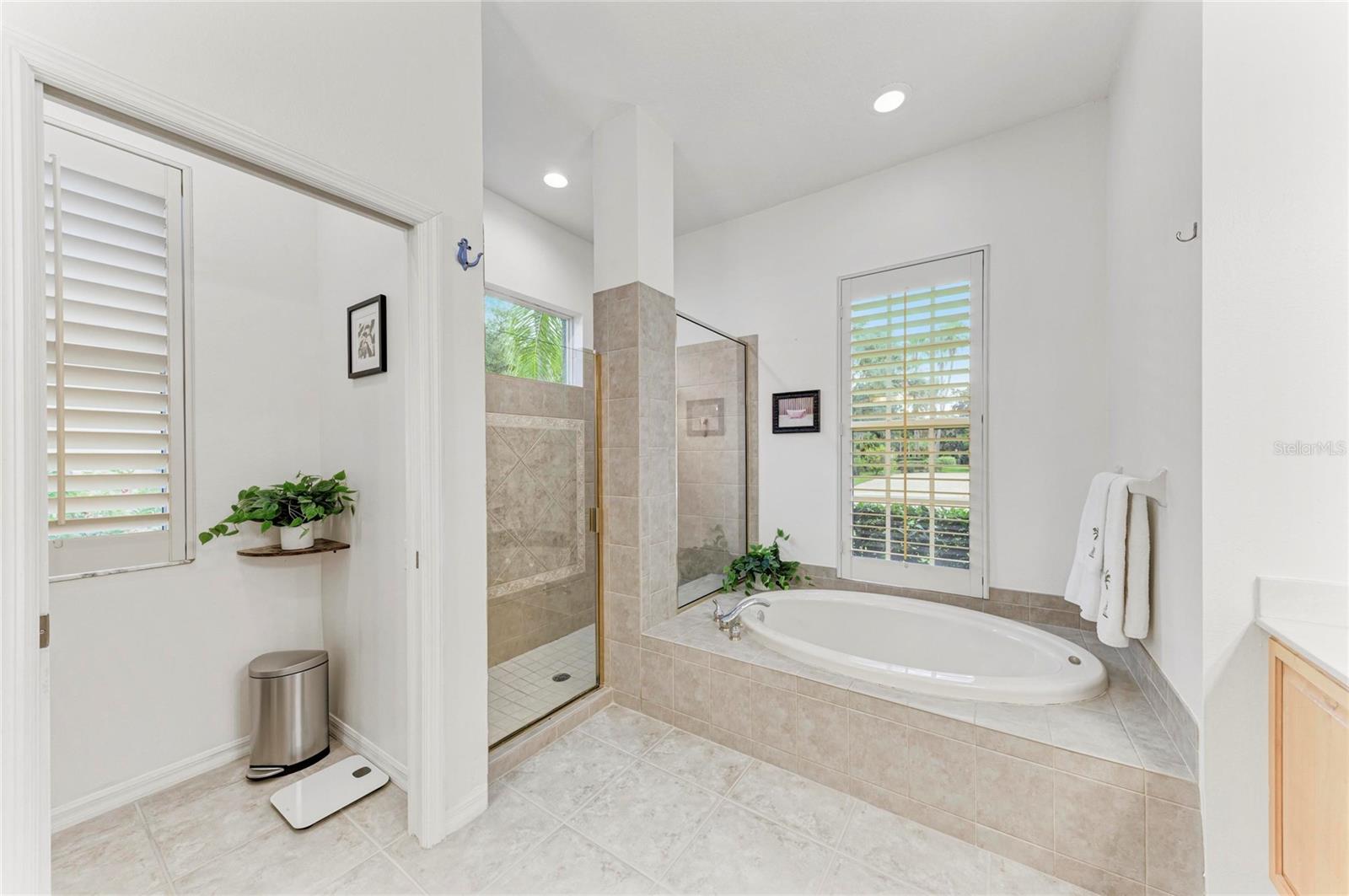 9420 Royal Calcutta Pl Property Photo 45