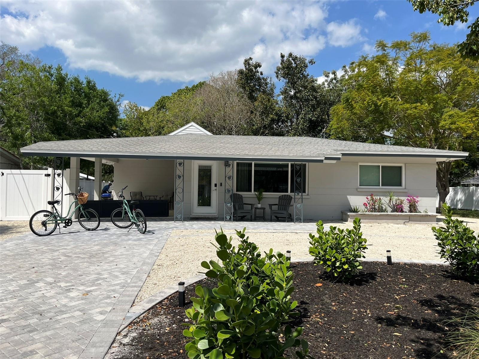 2545 Browning St Property Photo 1