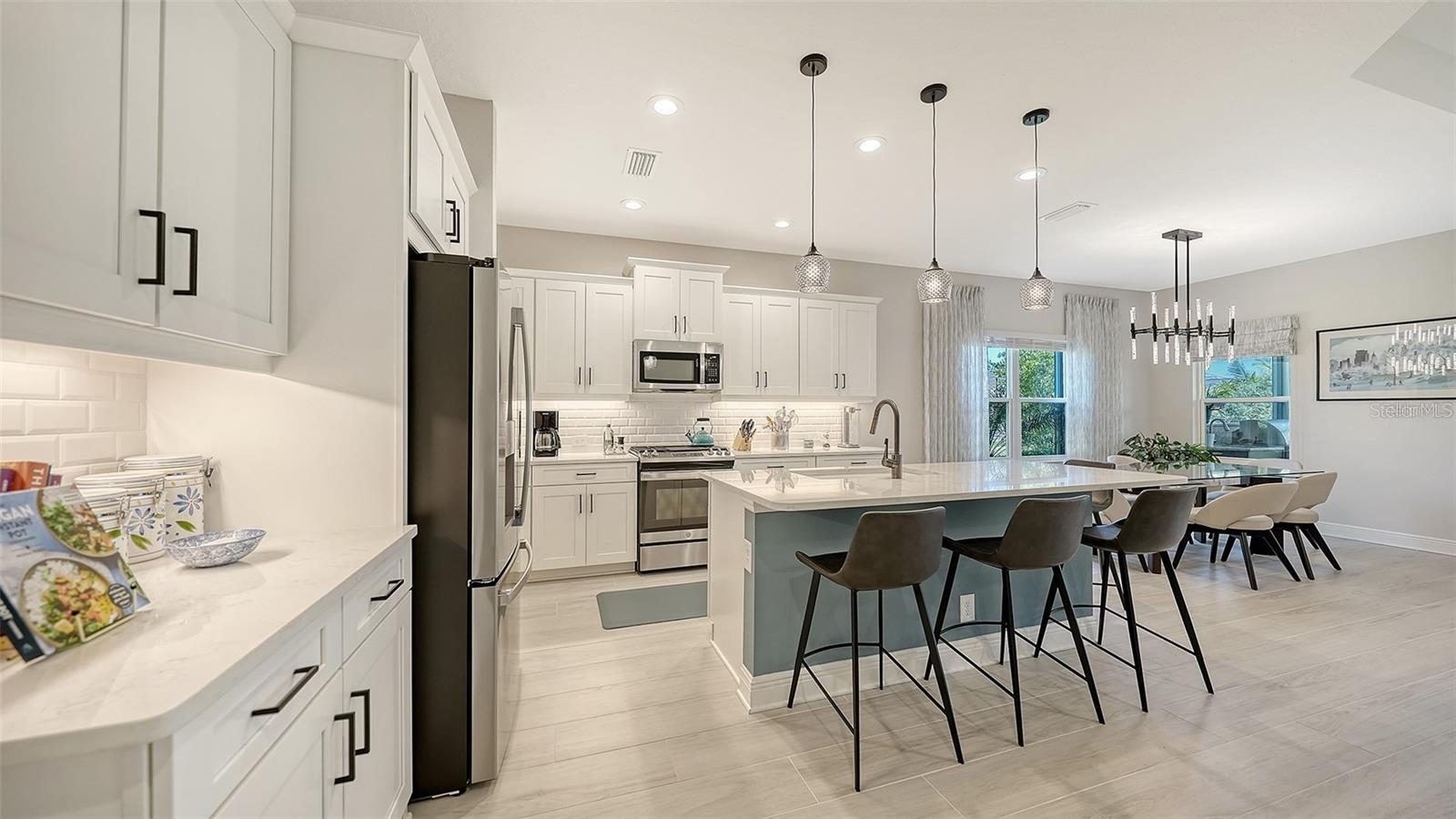 2550 Wild Cherry Path Property Photo 6
