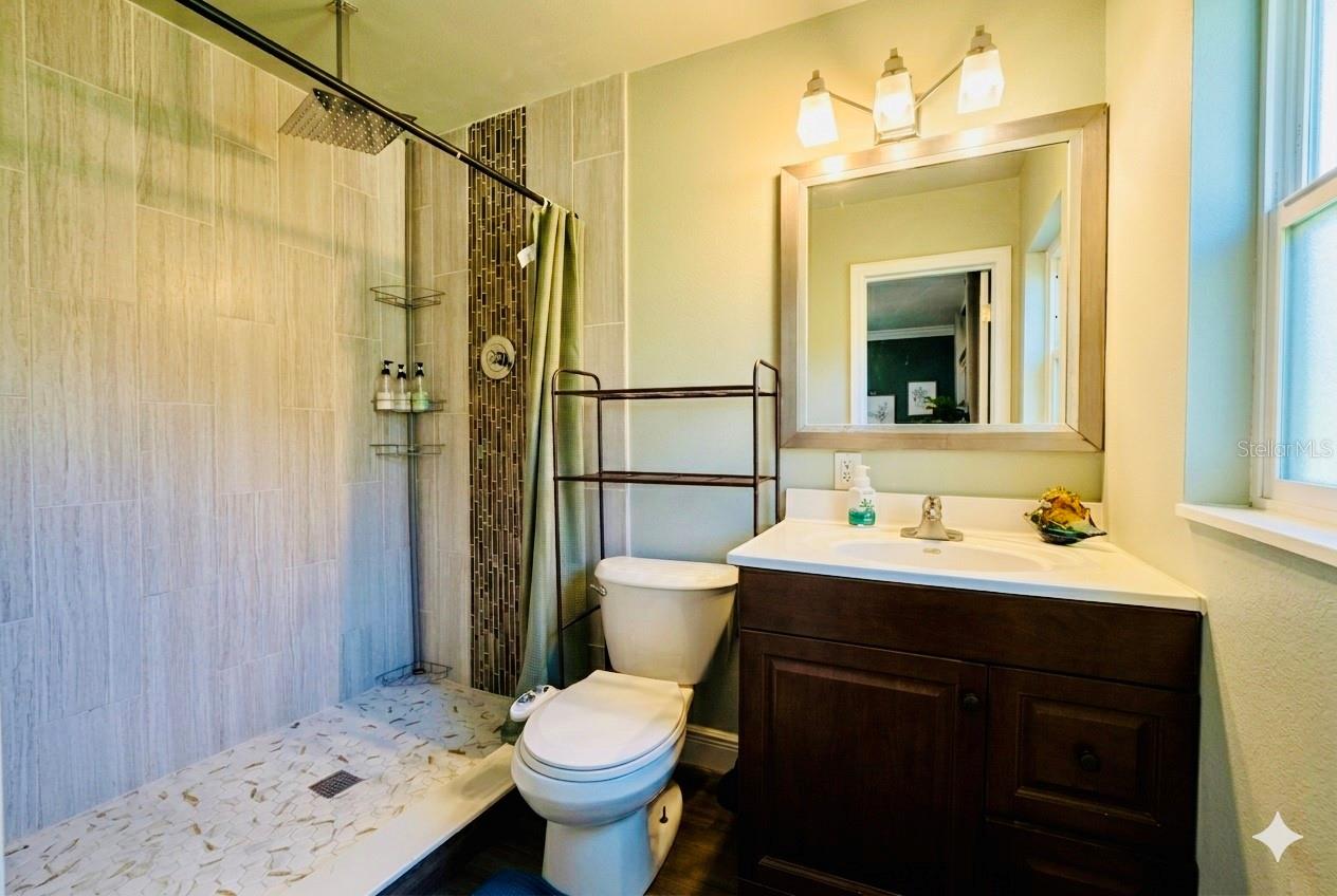 302 Forest Ave Property Photo 45