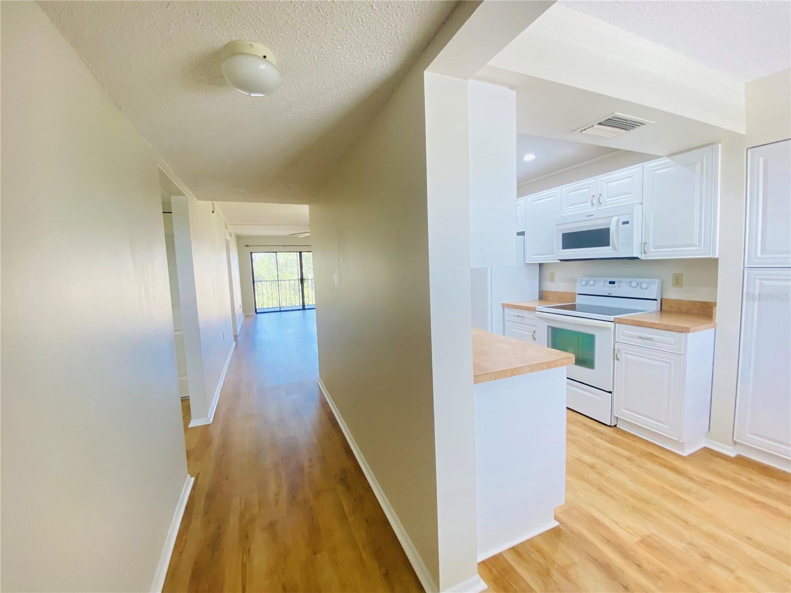 505 30th Ave W #e406 Property Photo 3