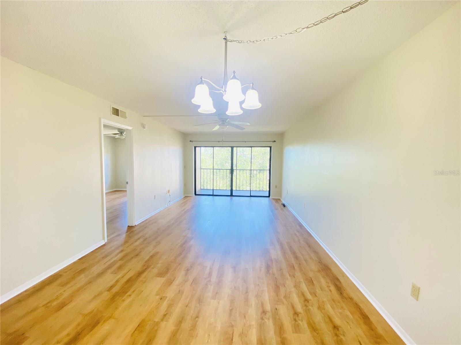 505 30th Ave W #e406 Property Photo 9