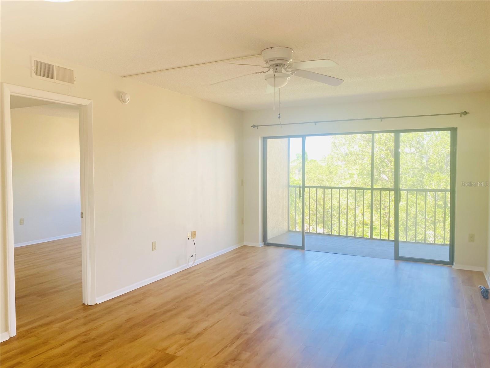 505 30th Ave W #e406 Property Photo 10