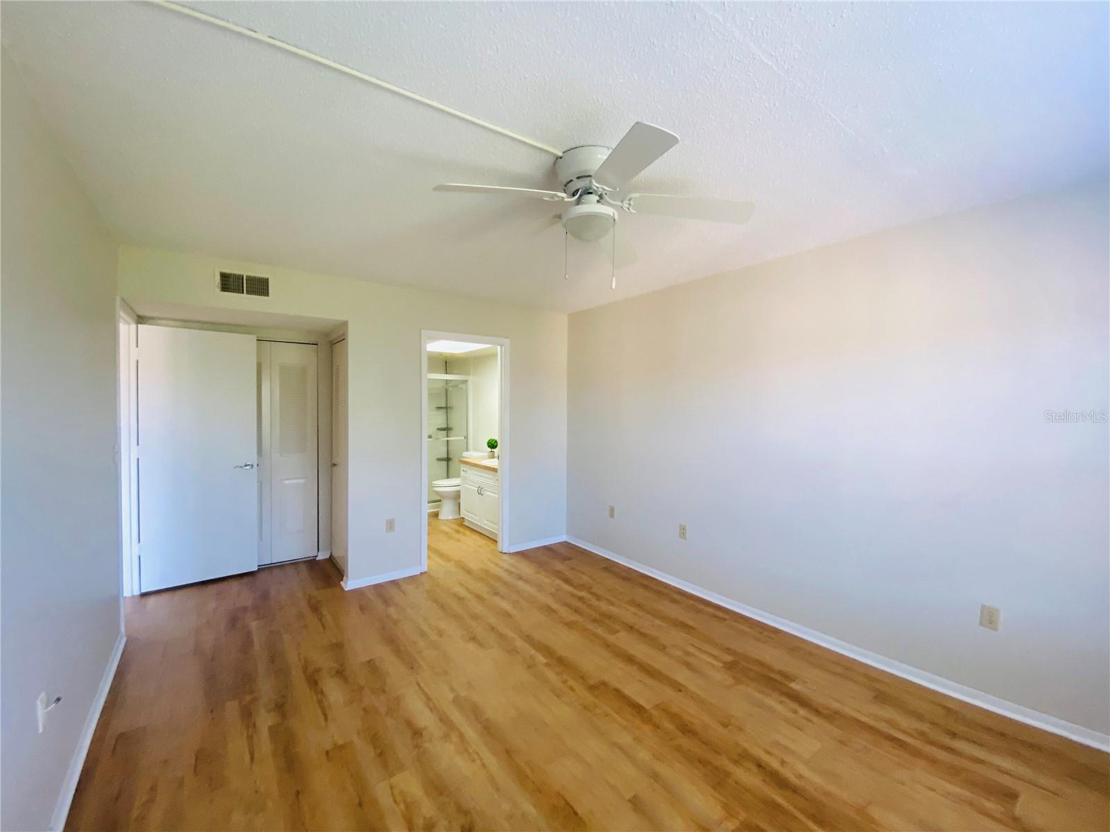 505 30th Ave W #e406 Property Photo 15