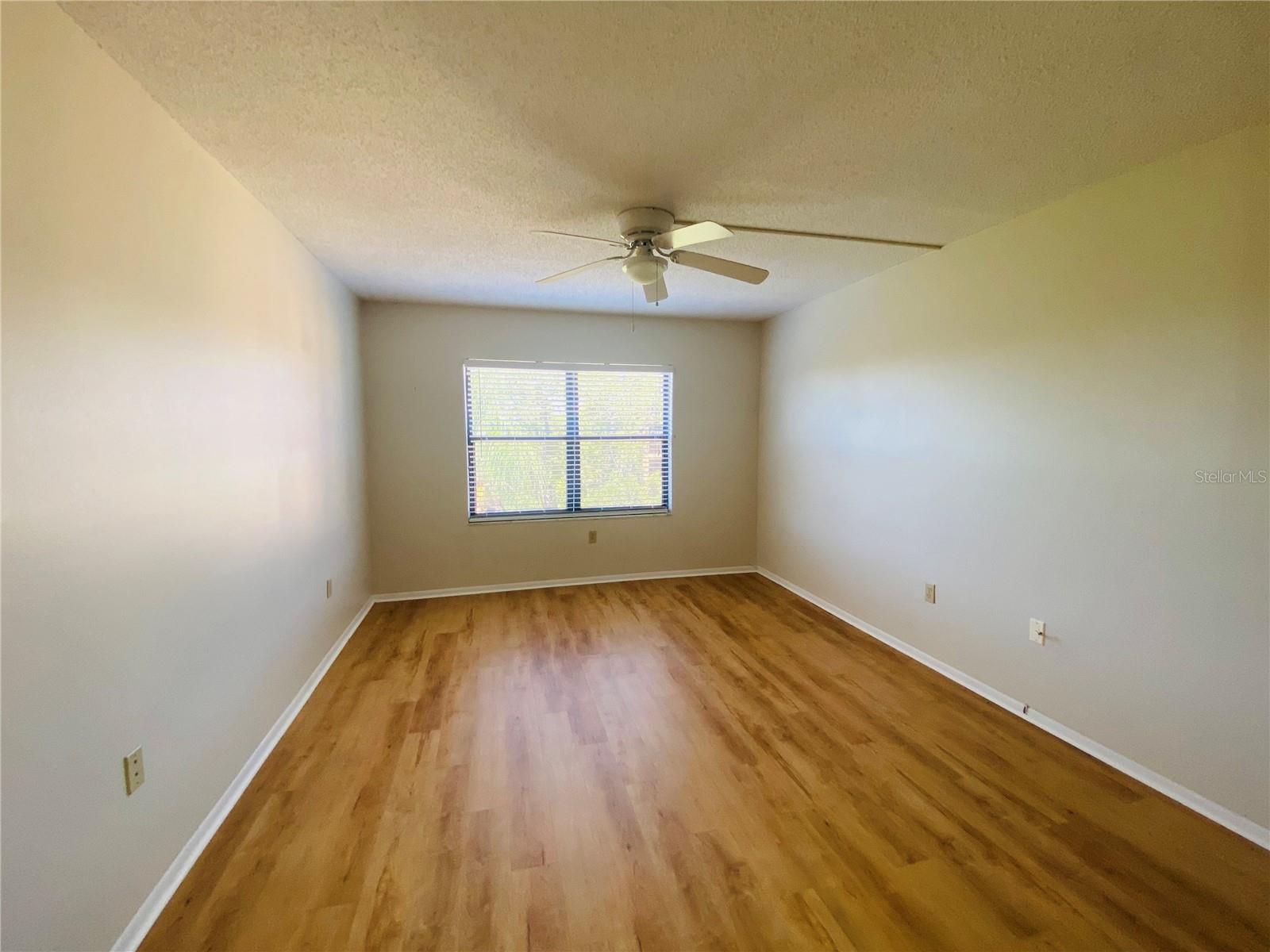 505 30th Ave W #e406 Property Photo 16