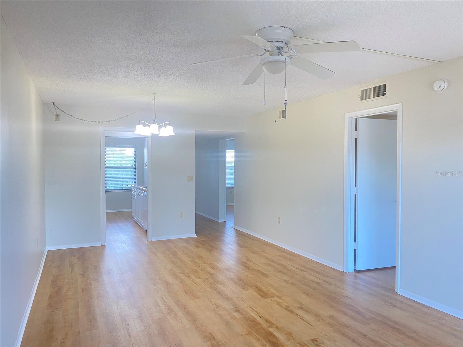 505 30th Ave W #e406 Property Photo 21