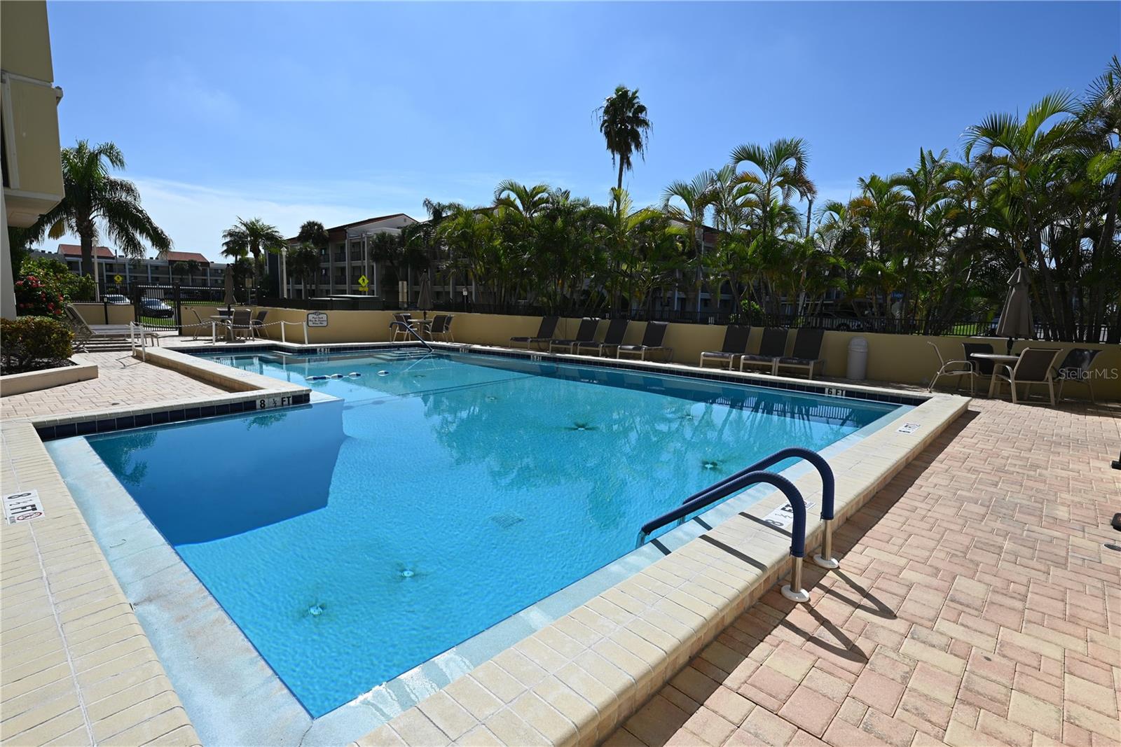800 S Gulfview Blvd #508 Property Photo 7