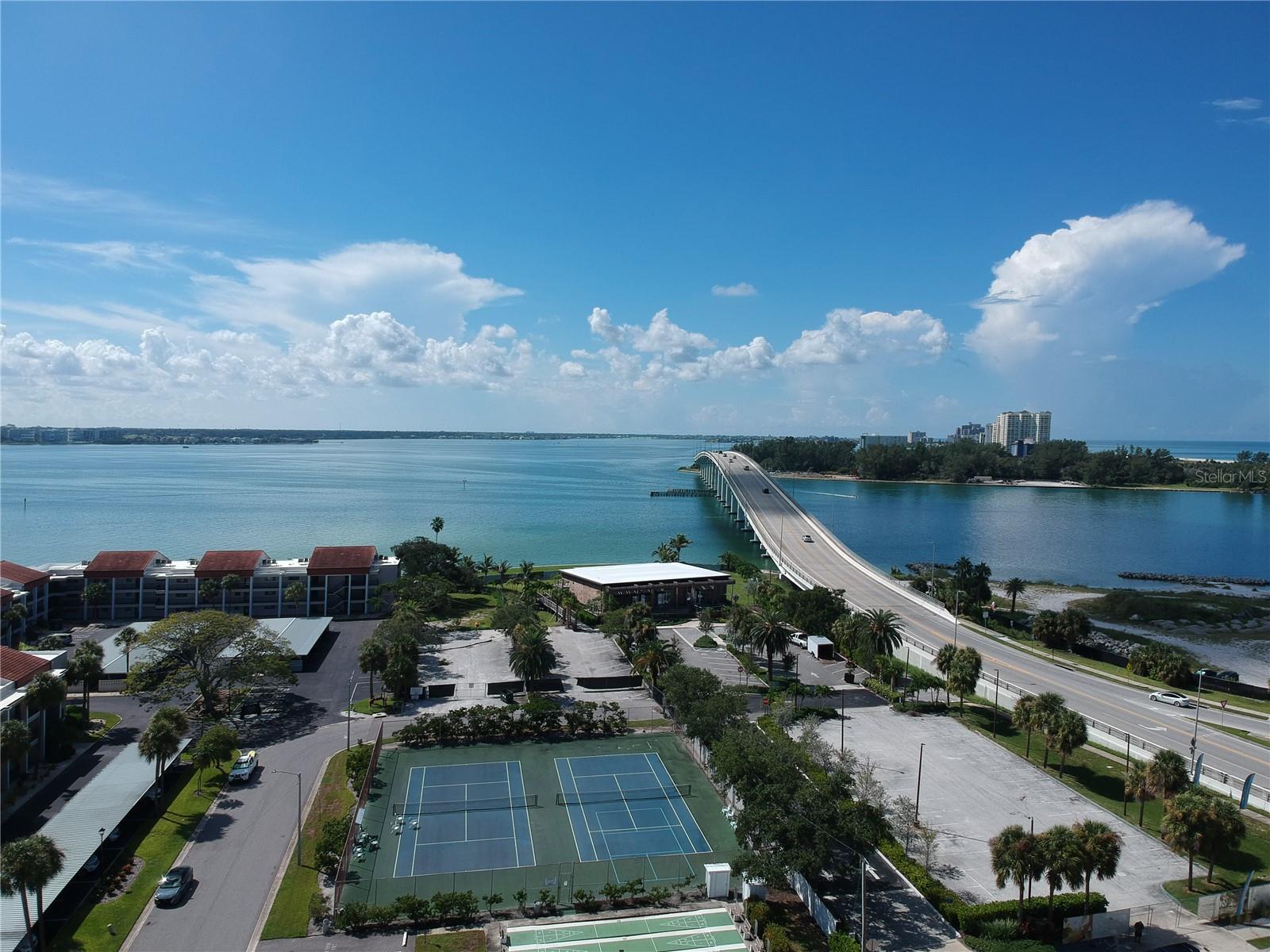 800 S Gulfview Blvd #508 Property Photo 9
