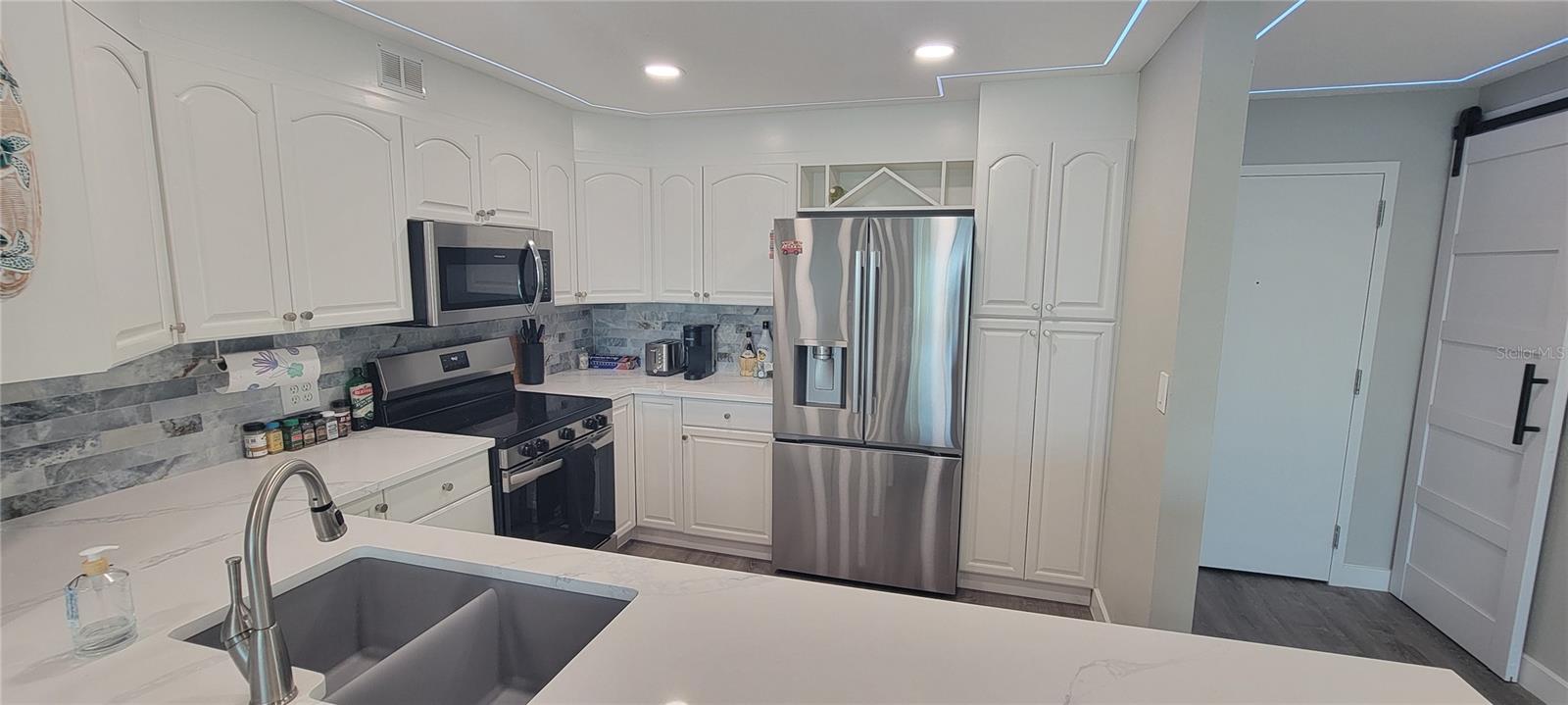 800 S Gulfview Blvd #508 Property Photo 29