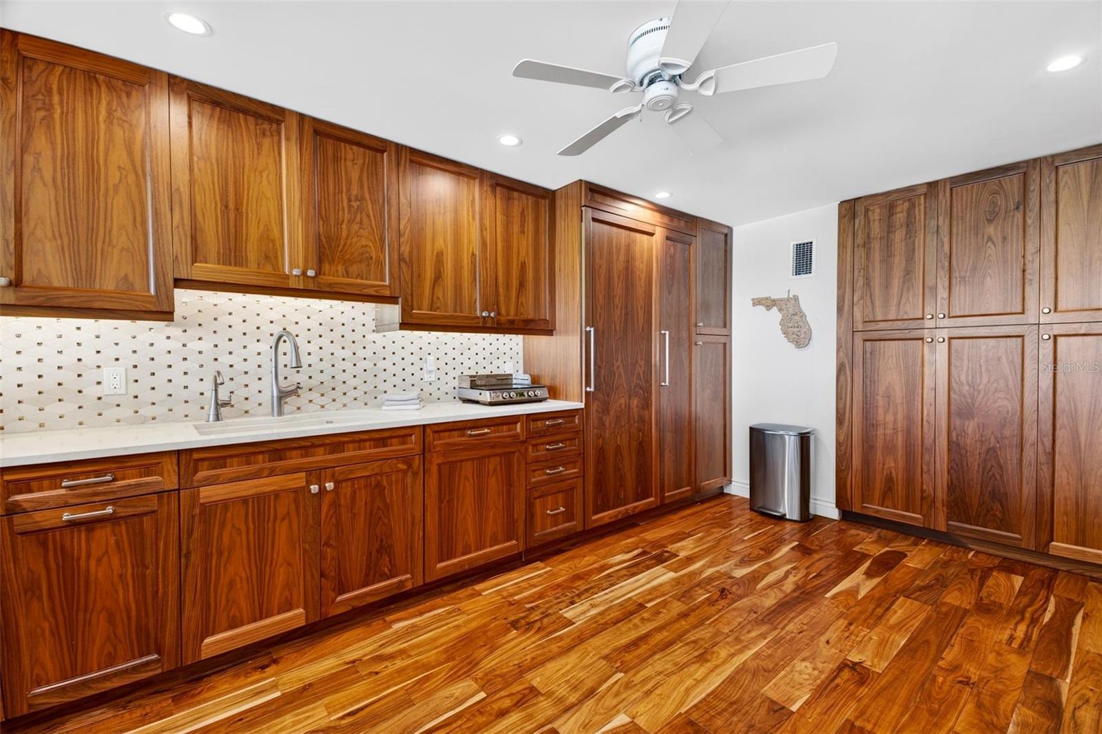 4708 Ocean Blvd #e4 Property Photo 14