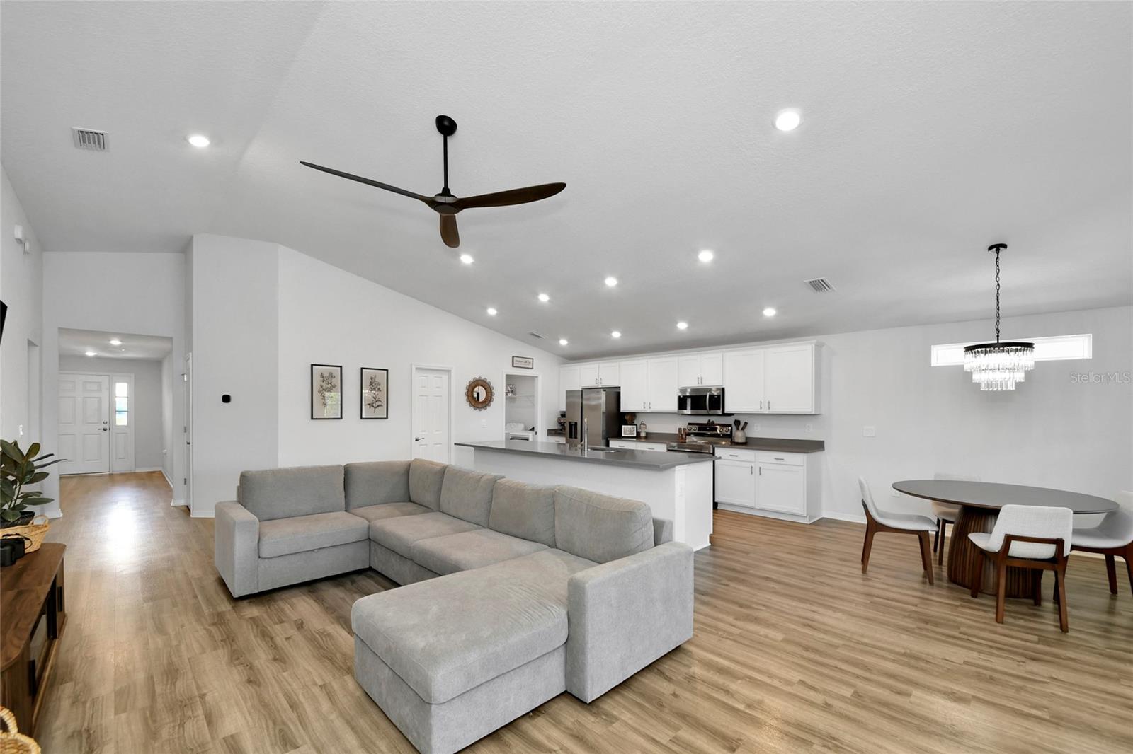 6528 166th Pl E Property Photo 9