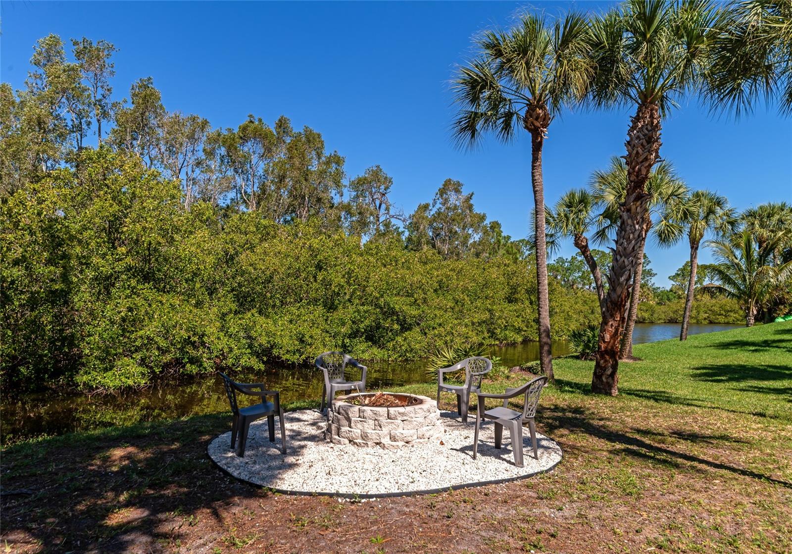 1101 Kings Way Dr Property Photo 40
