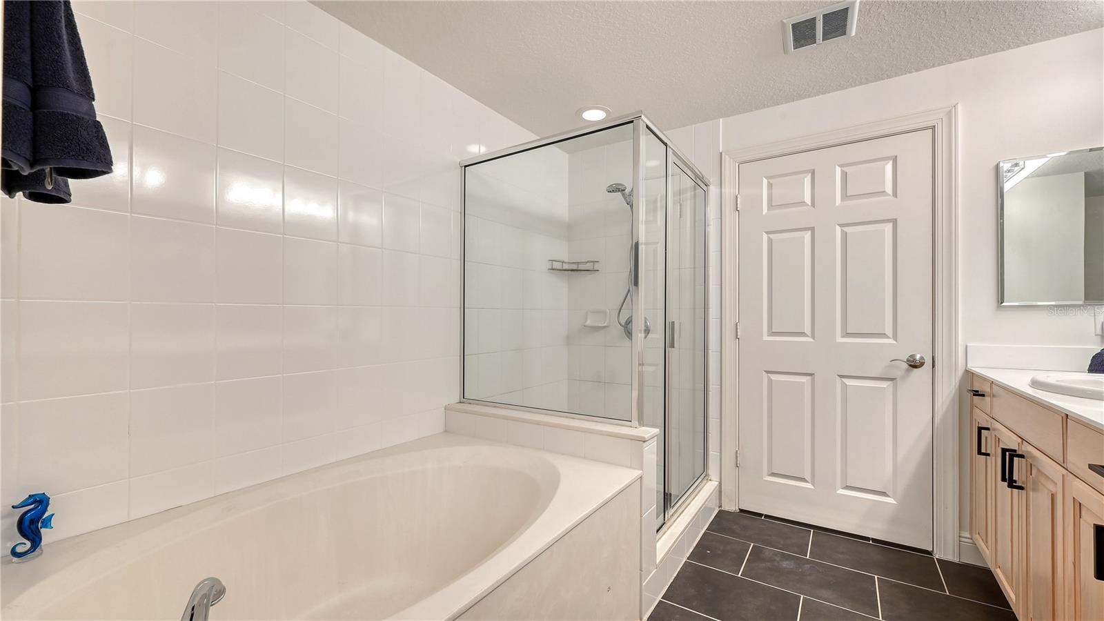 800 N Tamiami Trl #321 Property Photo 29