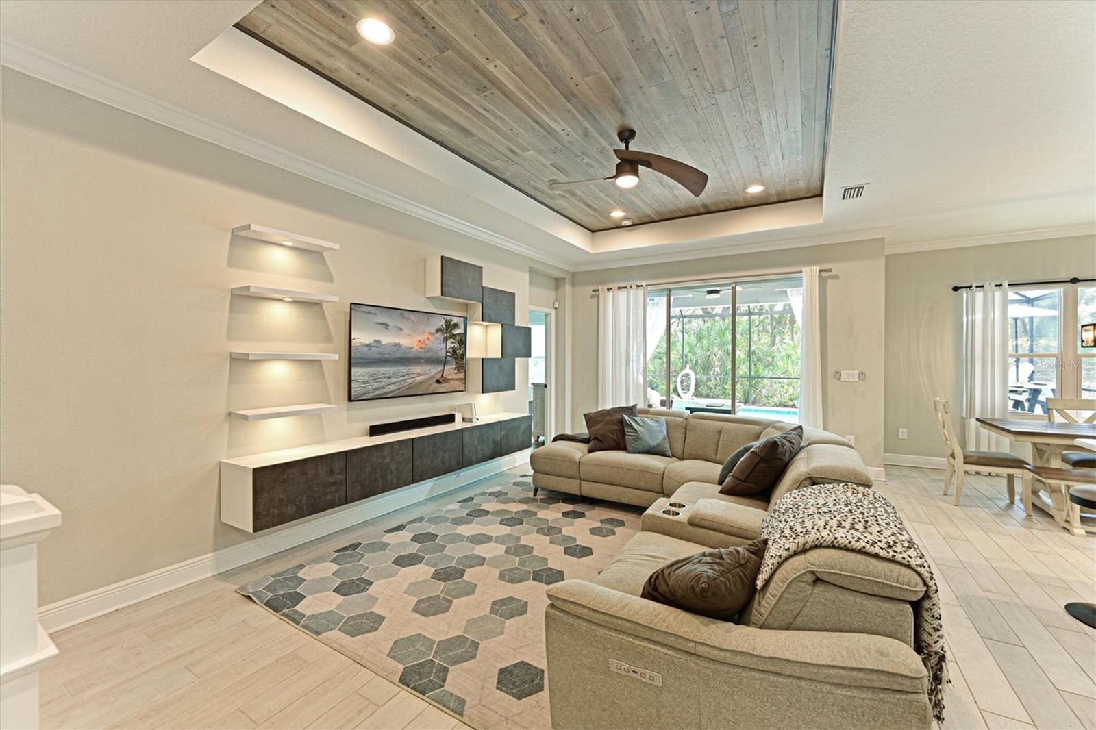 3522 Shimmering Oaks Dr Property Photo 4
