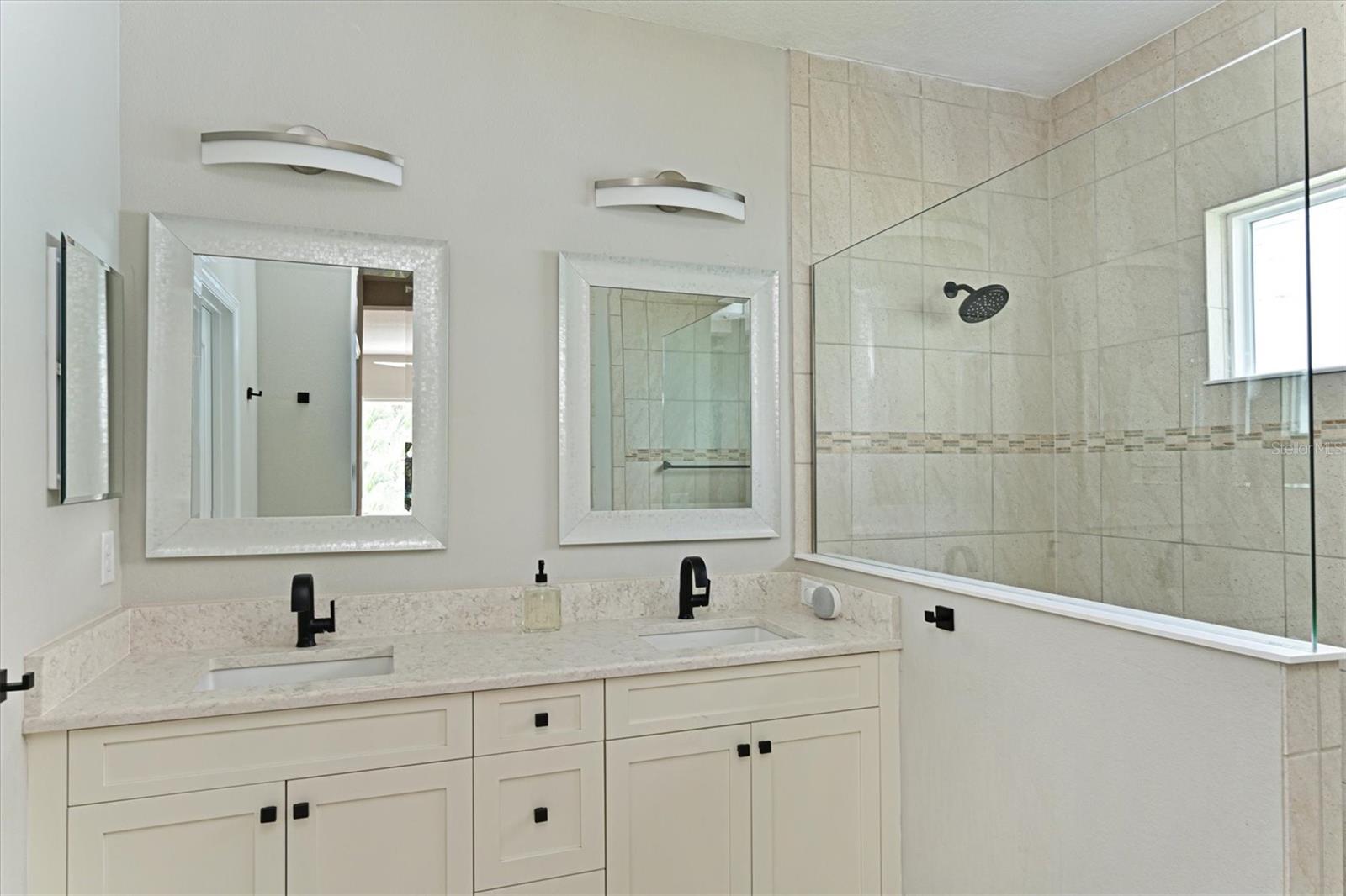 3522 Shimmering Oaks Dr Property Photo 11