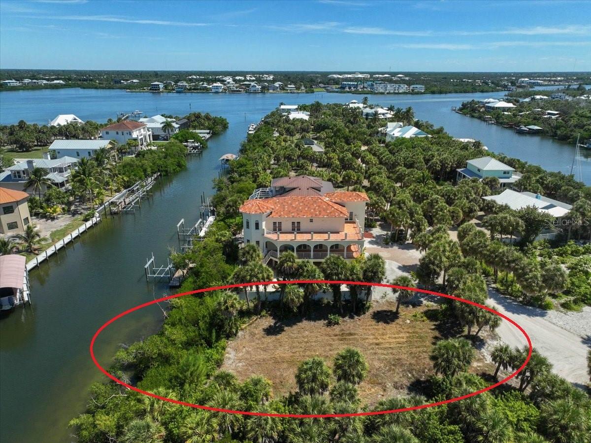 61 Palm Dr Property Photo 1
