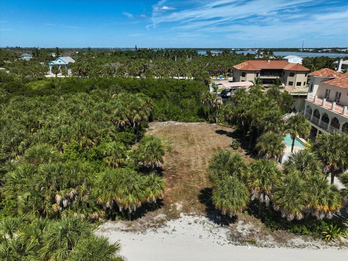 61 Palm Dr Property Photo 11