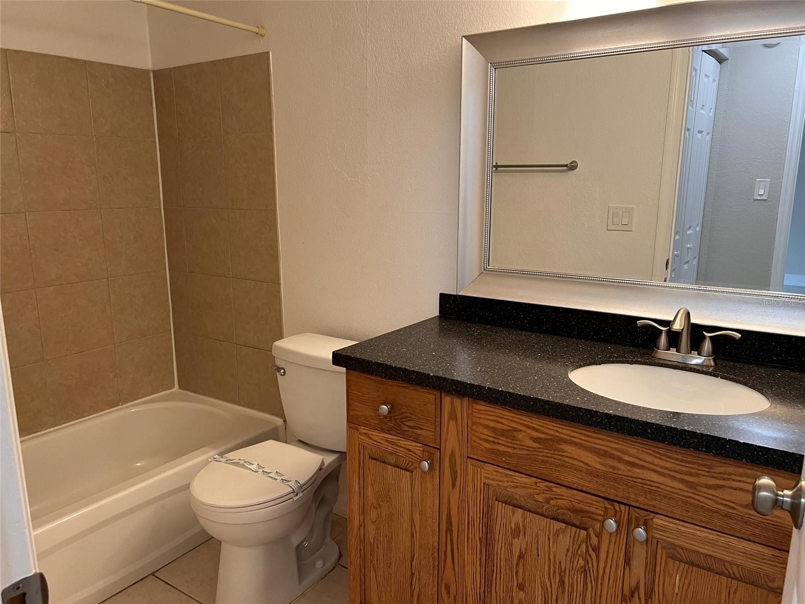 1090 Cocoanut Ave #5 Property Photo 8