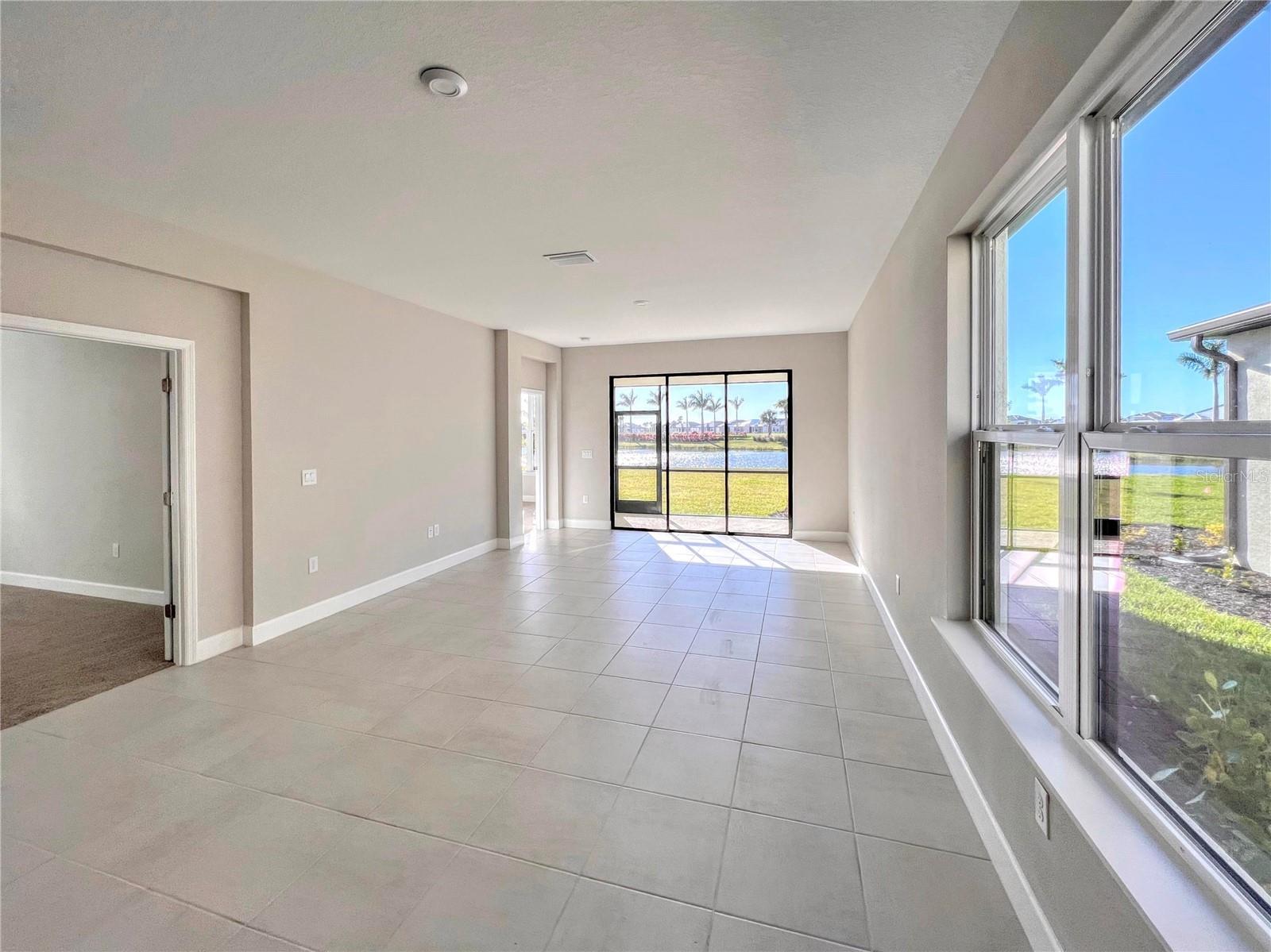 10125 Milky Way Cir Property Photo 6