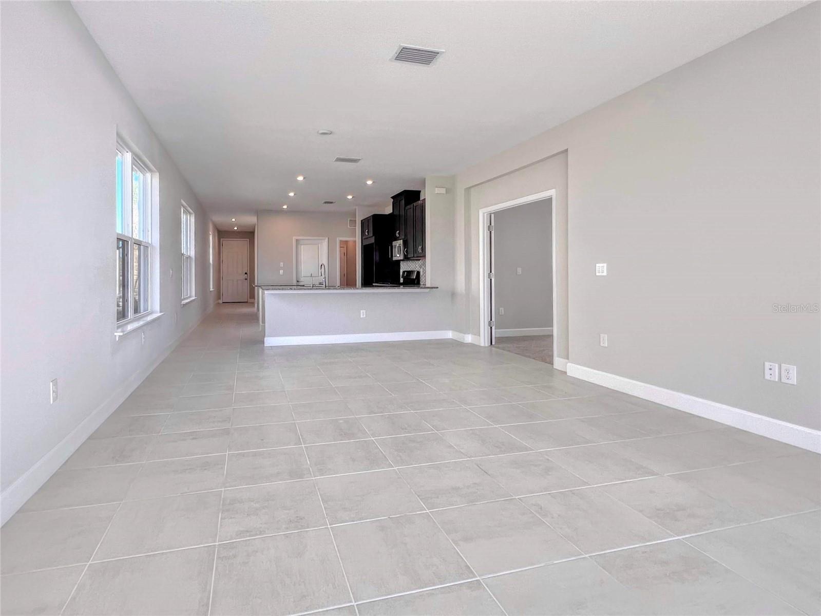 10125 Milky Way Cir Property Photo 8