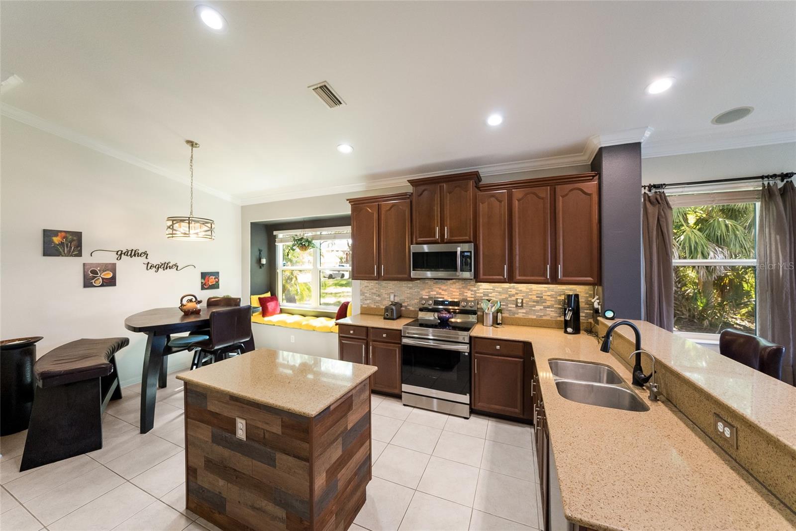 5030 58th Ter E Property Photo 16