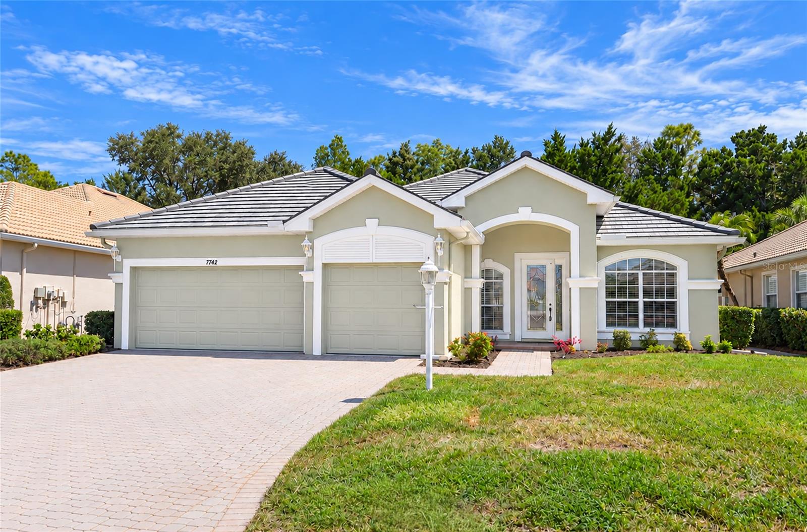 7742 Us Open Loop Property Photo 1
