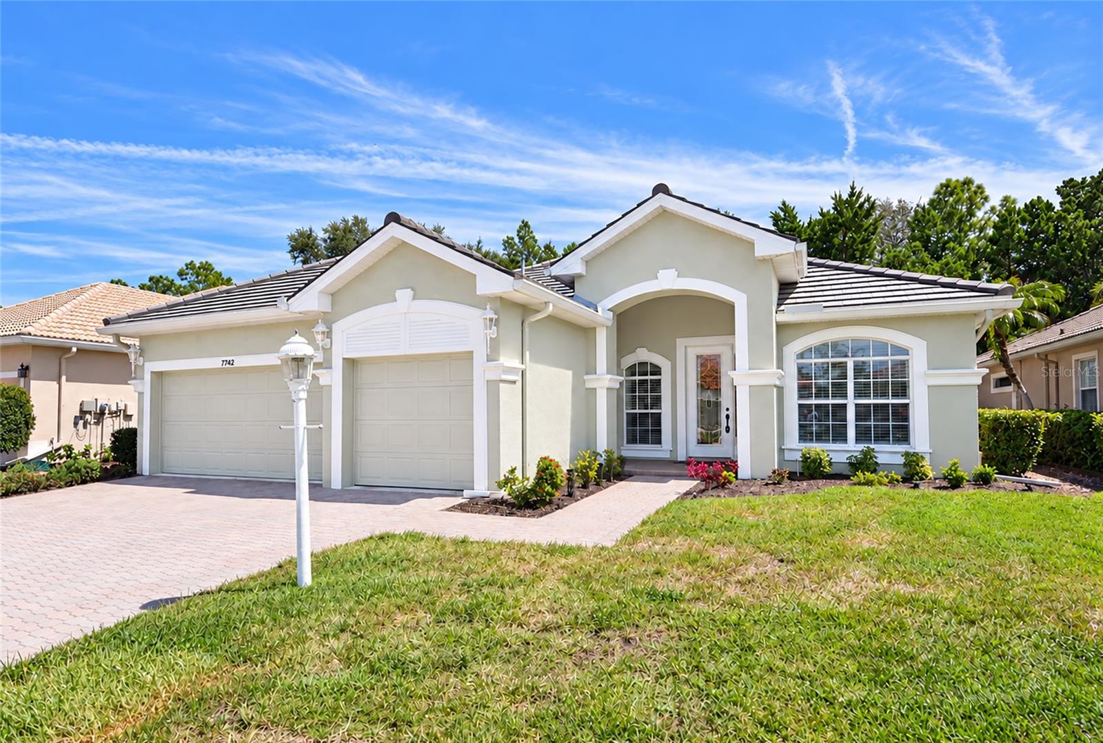 7742 Us Open Loop Property Photo 2