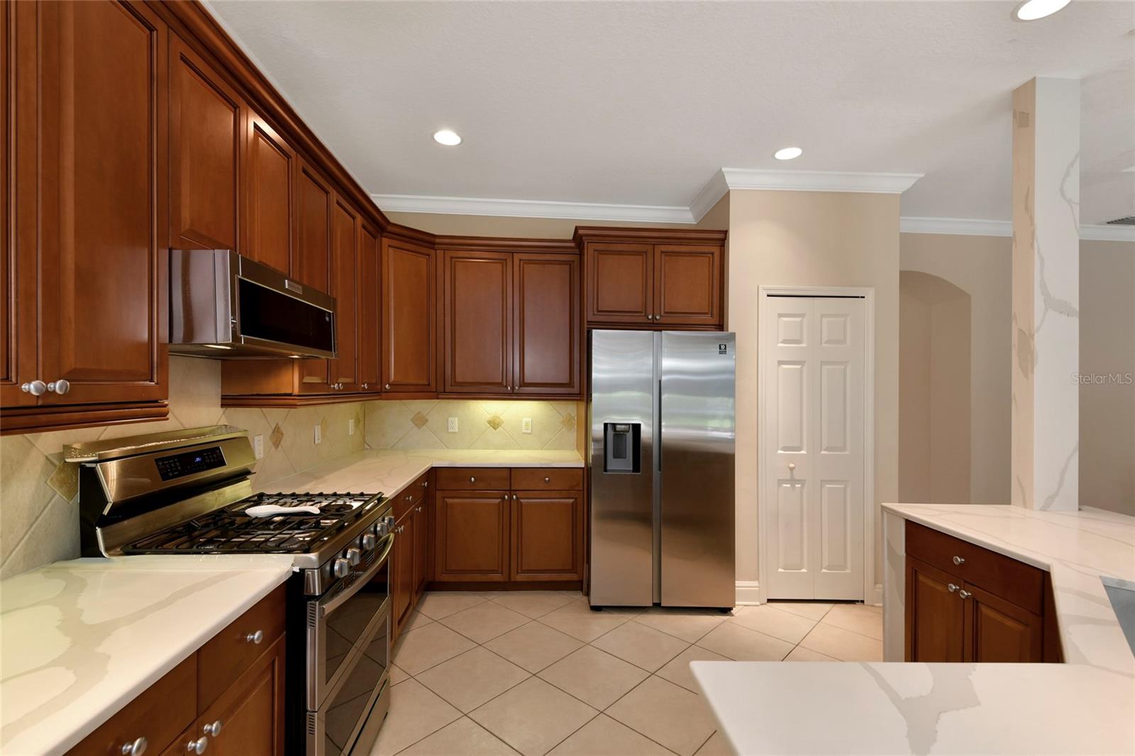 7742 Us Open Loop Property Photo 14