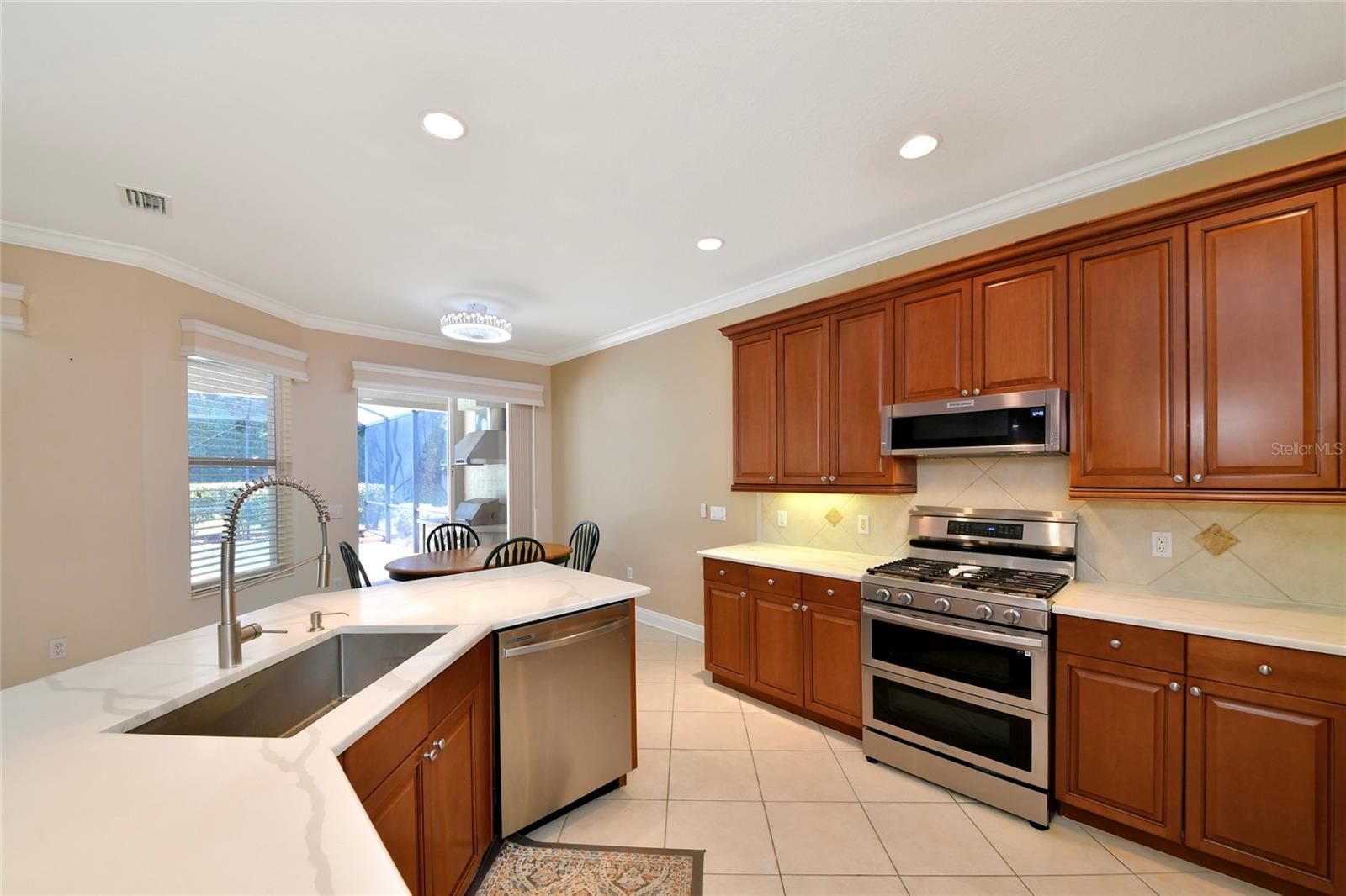 7742 Us Open Loop Property Photo 19