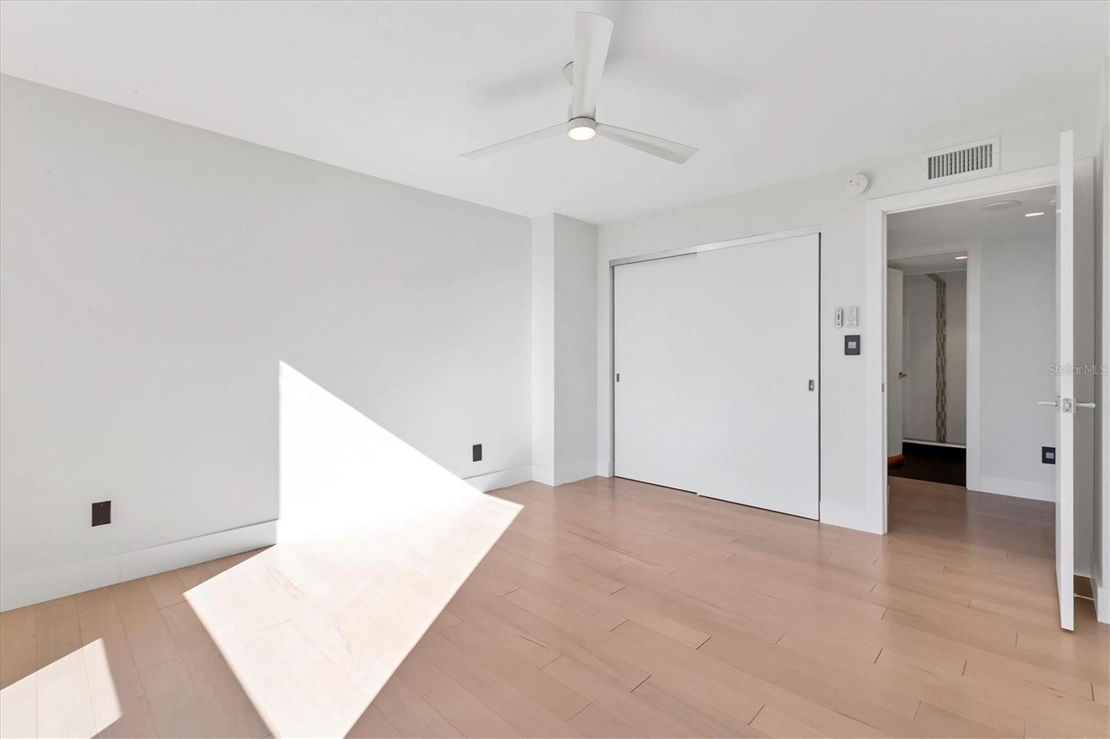 1111 N Gulfstream Ave #6a Property Photo 18