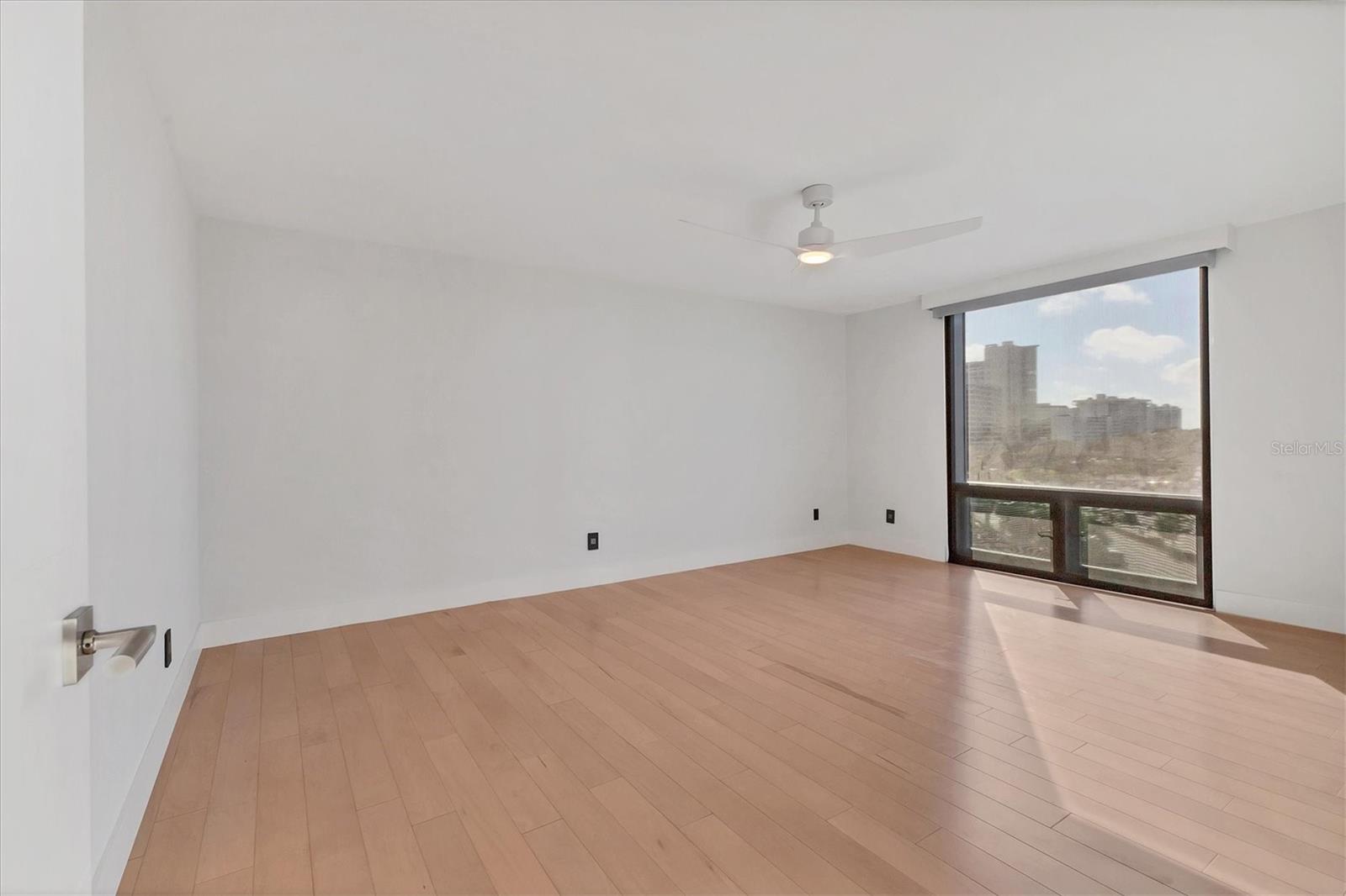 1111 N Gulfstream Ave #6a Property Photo 21