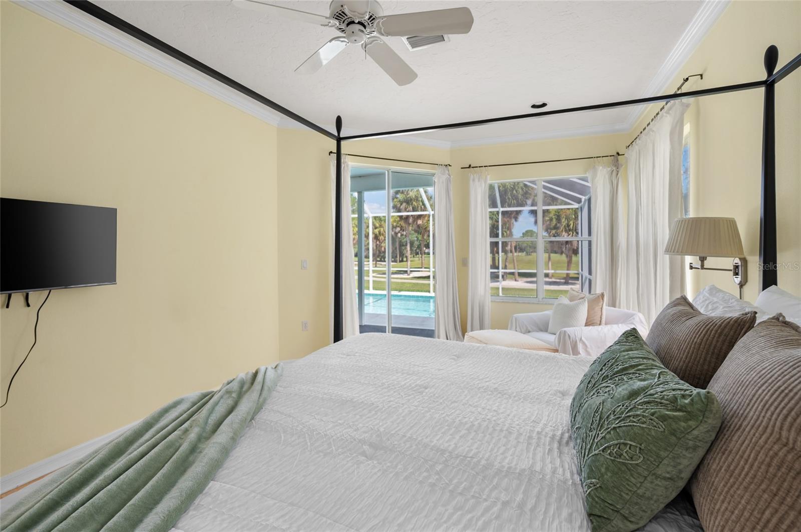 5449 Downham Mdws Property Photo 4