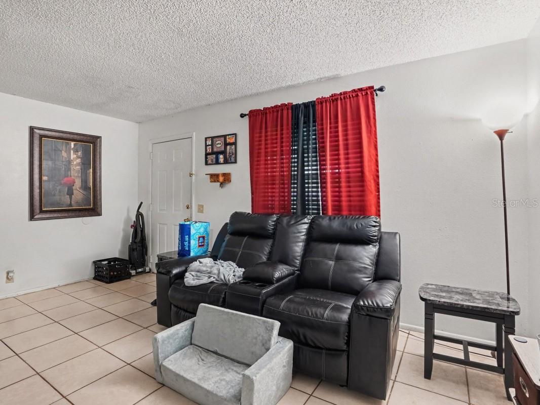 5661 Struthers Ct Property Photo 4