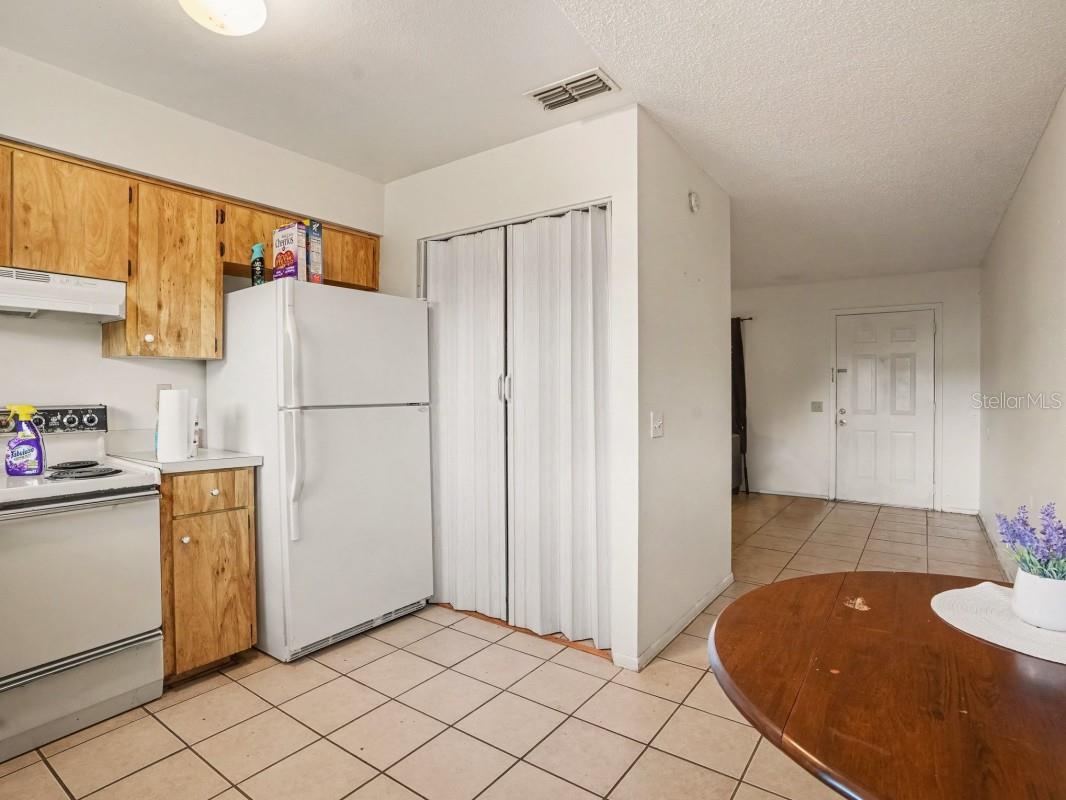 5661 Struthers Ct Property Photo 7