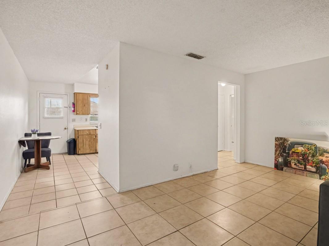 5661 Struthers Ct Property Photo 10