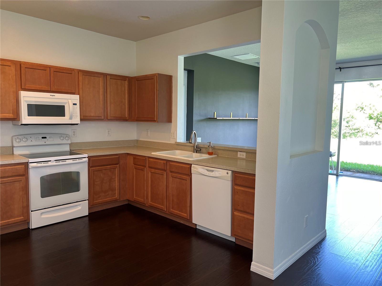 9761 50th Street Cir E Property Photo 6