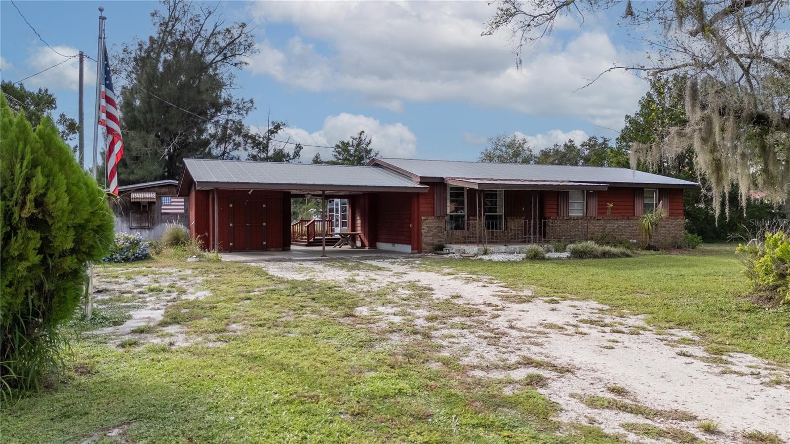 6443 Ne County Road 660 Property Photo 1