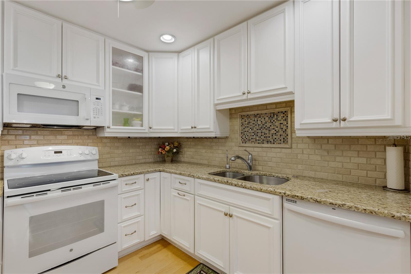 3242 Ringwood Mdw #76 Property Photo 9