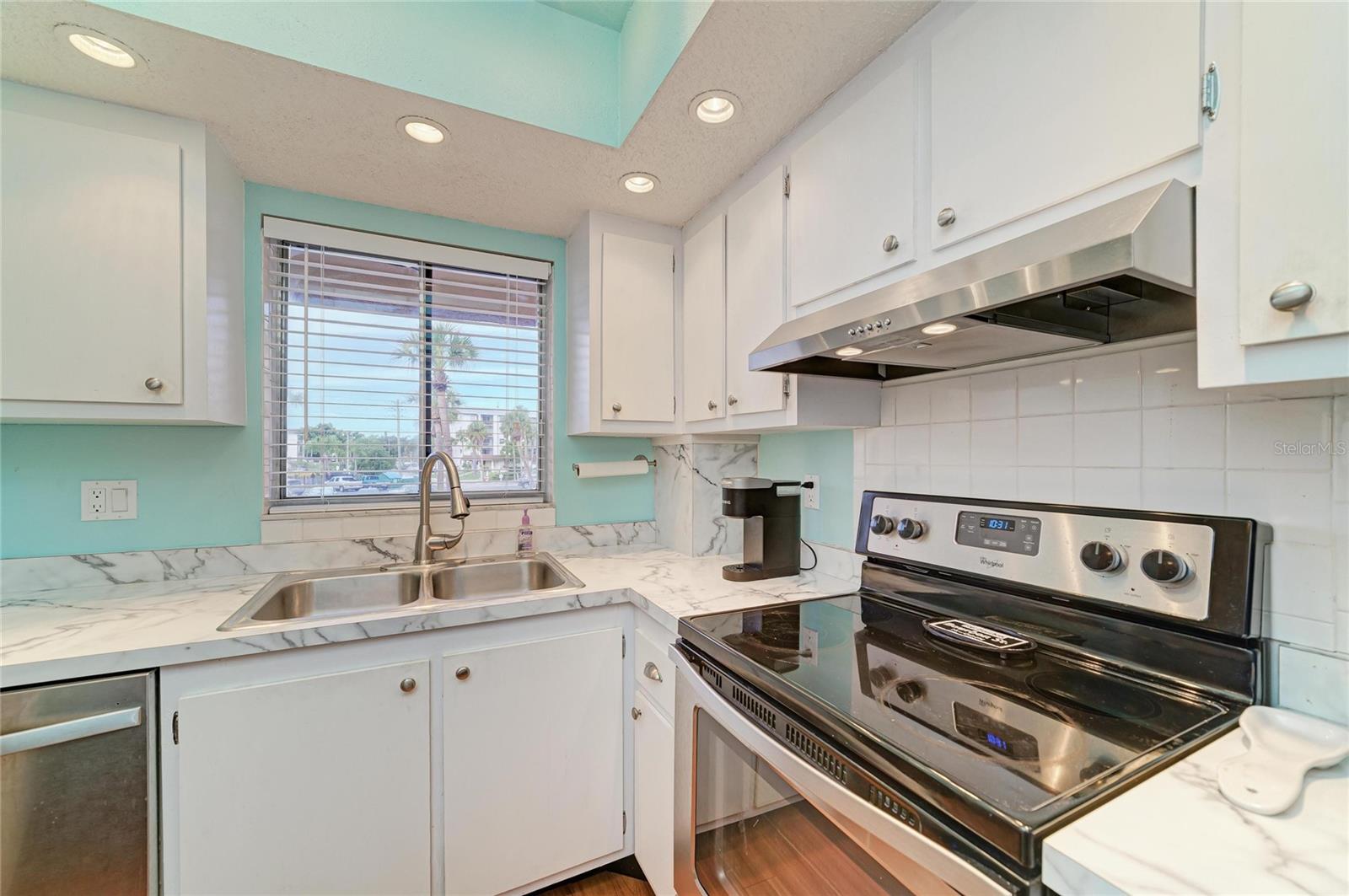 3893 Lake Bayshore Dr #f211 Property Photo 11