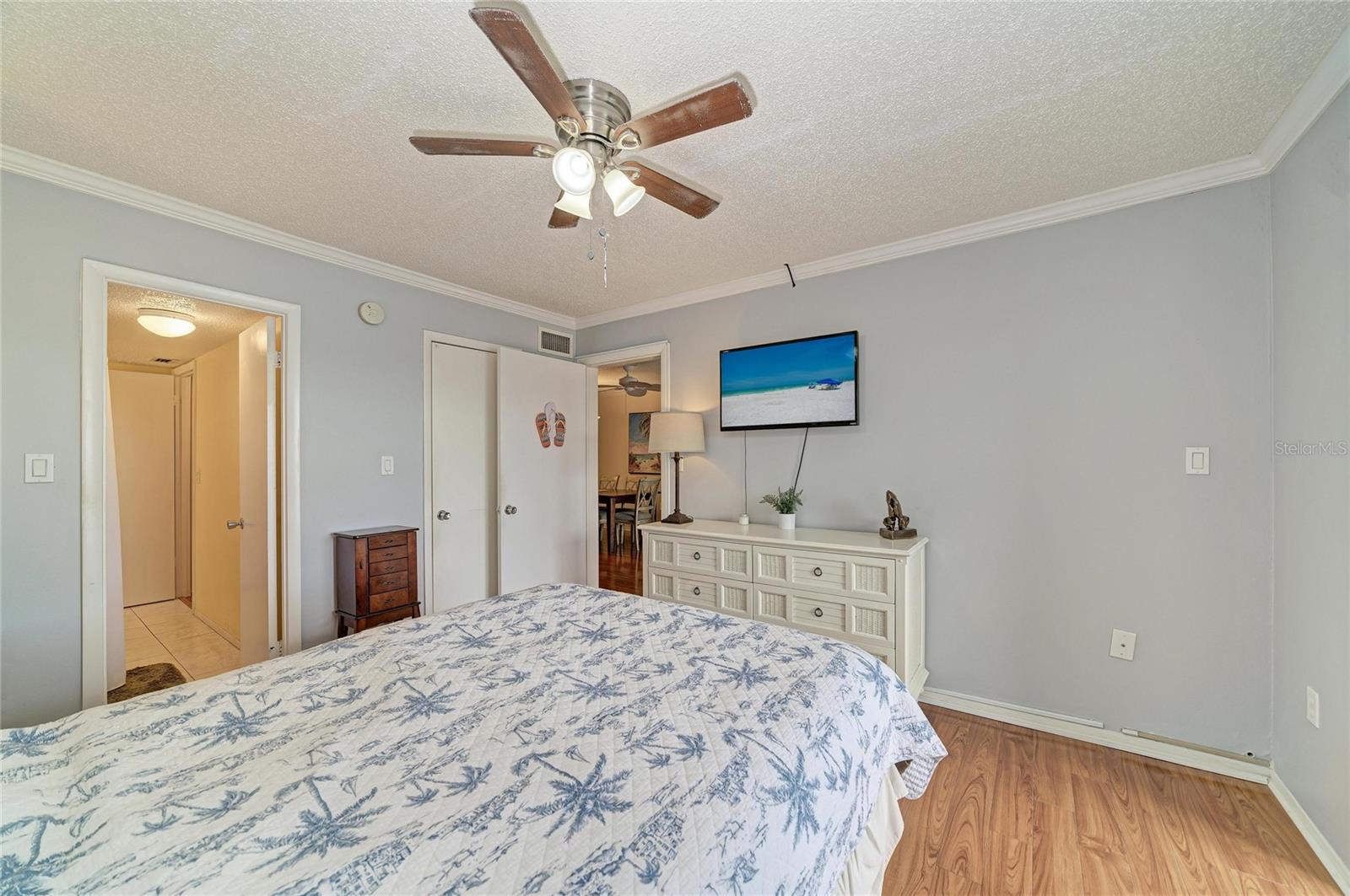 3893 Lake Bayshore Dr #f211 Property Photo 17