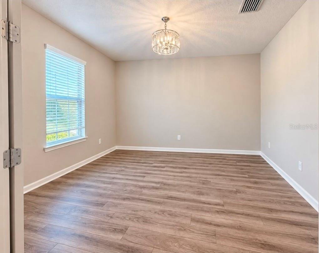 6566 Kenava Loop Property Photo 3