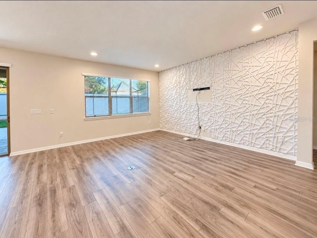 6566 Kenava Loop Property Photo 6