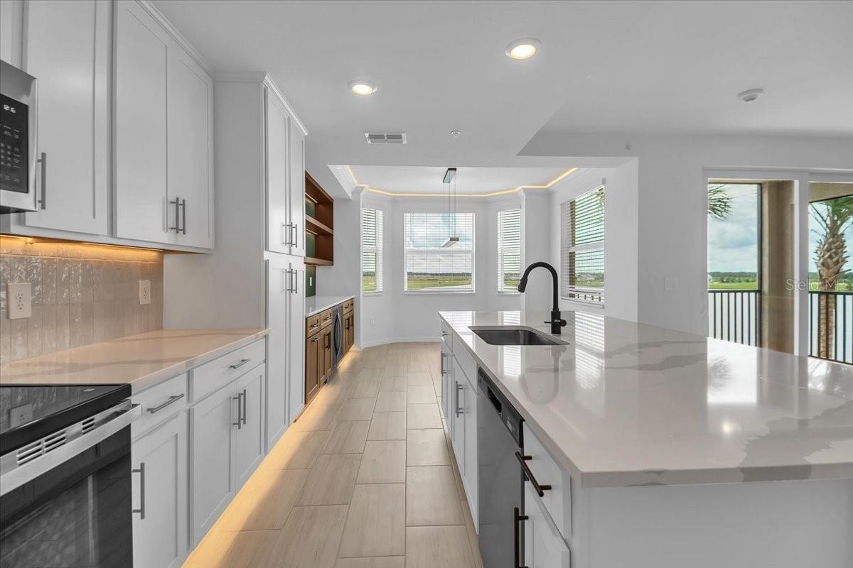 19116 Scallop Loop #306 Property Photo 10