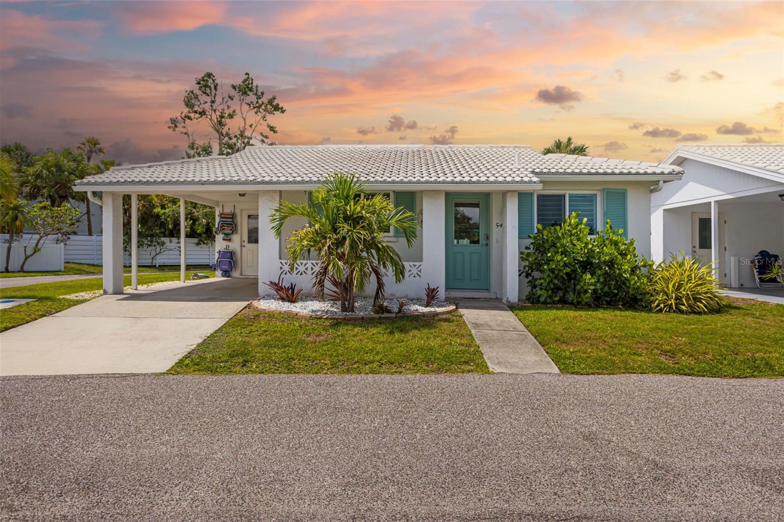 546 Spanish Dr S Property Photo 1
