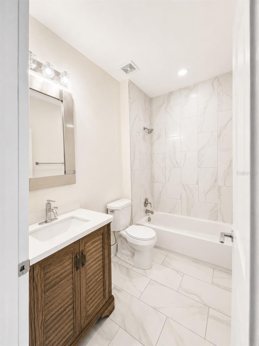 108 Mission Hills Ave Property Photo 10